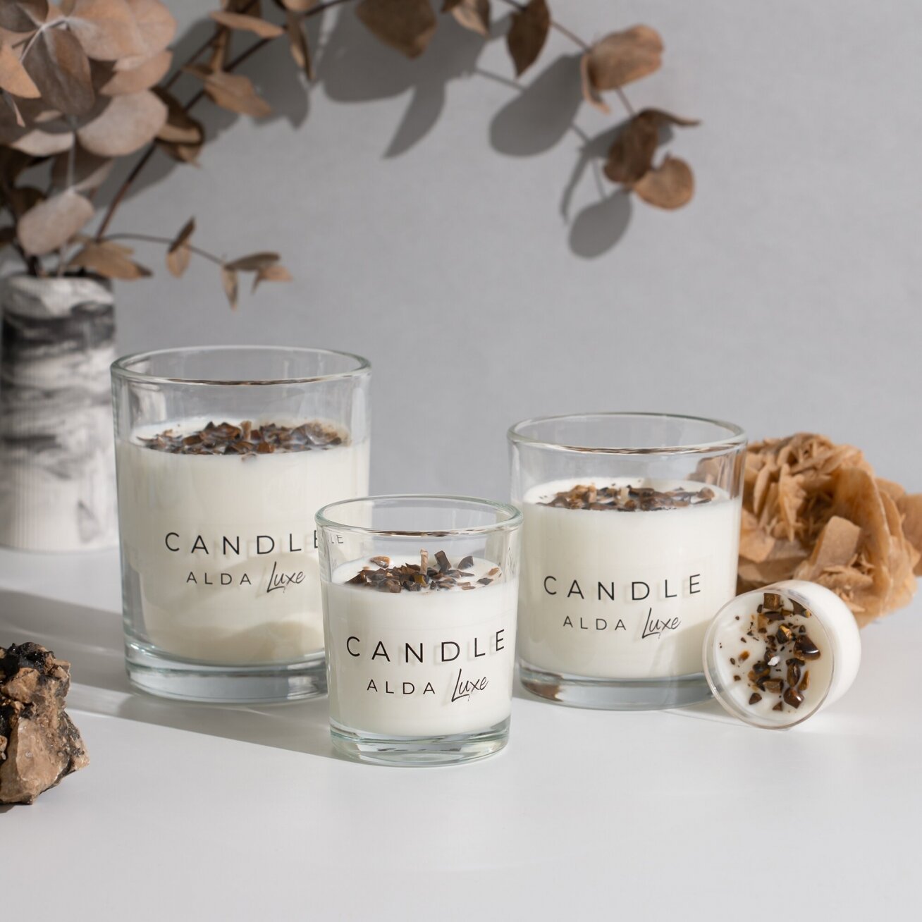 STRENGTH | Candle with Tiger’s Eye and Jasmine Essential Oil STRENGTH | Candle with Tiger’s Eye and Jasmine Essential Oil